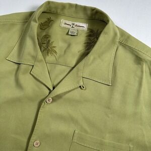Tommy Bahama Silk Camp Shirt Men's Large Green Tropical Floral Hawaiian Resort